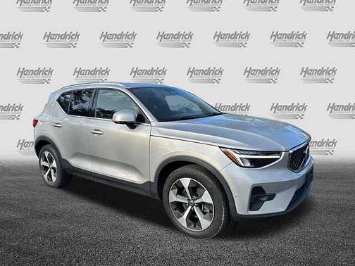 2023 Volvo XC40 Plus