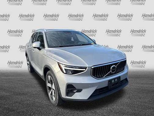 2023 Volvo XC40 Plus