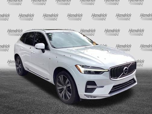 2023 Volvo XC60 Plus Bright Theme