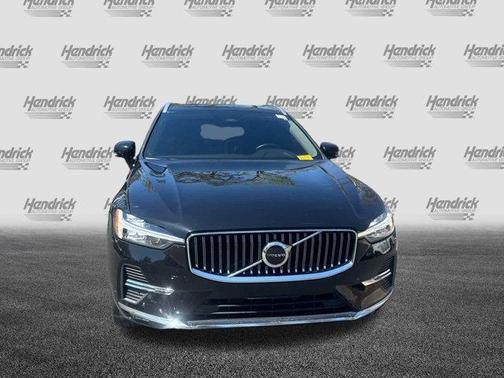 2022 Volvo XC60 B5 Inscription