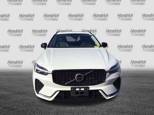 2025 Volvo XC60 Plus