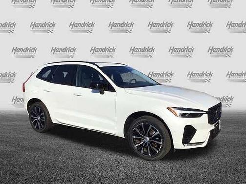 2025 Volvo XC60 Plus