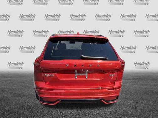 Fusion Red 2024 Volvo XC60 Core