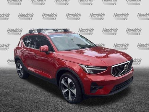 2024 Volvo XC40 B5 Plus Bright Theme