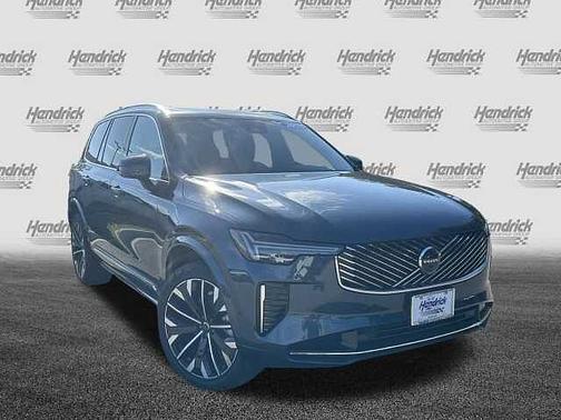 2025 Volvo XC90 Plus