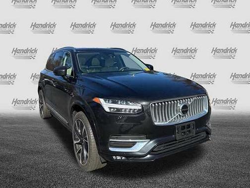 2023 Volvo XC90 Plus