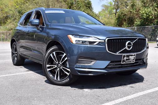 Photo 2 of 3 of 2019 Volvo XC60 Momentum