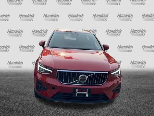 2023 Volvo XC40 B5 Plus Bright Theme