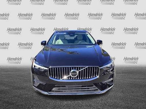 2023 Volvo XC60 Plus