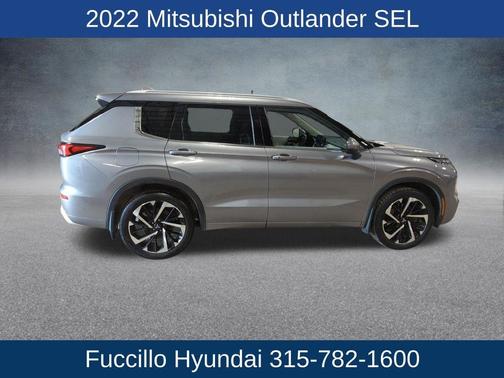 2022 Mitsubishi Outlander SEL