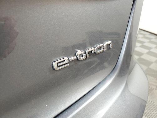 2017 Audi A3 e-tron 1.4T Tech Premium Plus