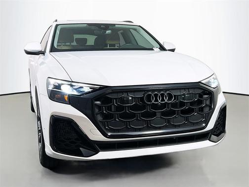 2024 Audi Q8 55 Premium Plus