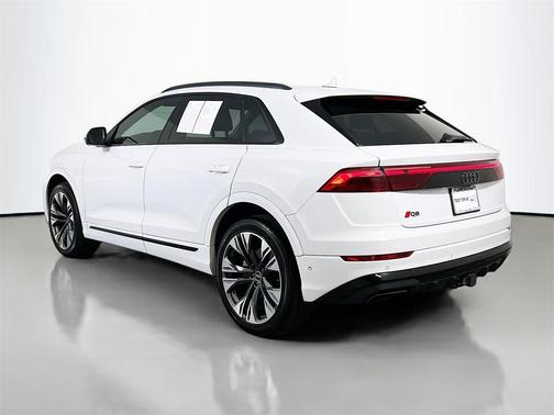 2024 Audi Q8 55 Premium Plus