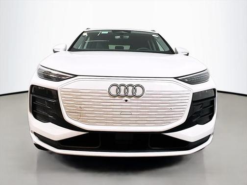 2025 Audi Q6 e-tron Premium Plus quattro
