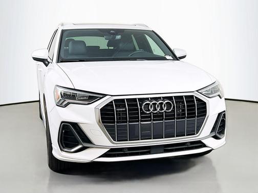 2023 Audi Q3 45 S line Premium Plus