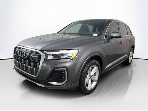 2025 Audi Q7 45 Premium