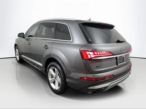 2025 Audi Q7 45 Premium