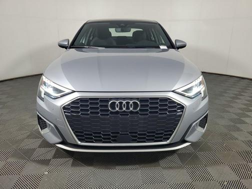 Florett Silver Metallic 2024 Audi A3 Premium
