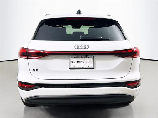 2025 Audi Q6 e-tron Premium
