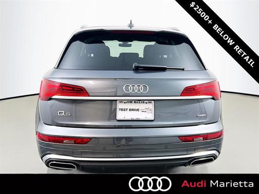 2022 Audi Q5 45 S line Premium Plus