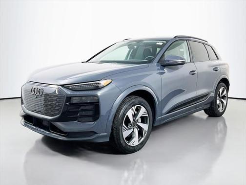 2025 Audi Q6 e-tron Premium Plus quattro