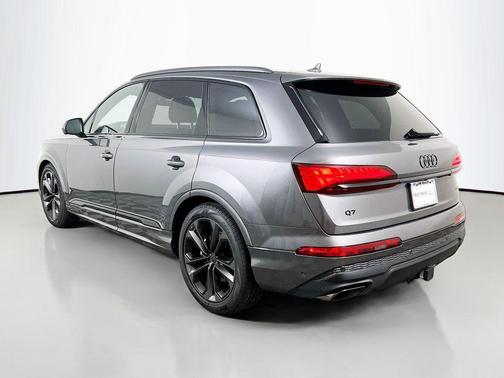 2026 Audi Q7 55 Premium Plus