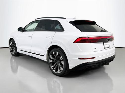 2026 Audi Q8 55 Premium Plus
