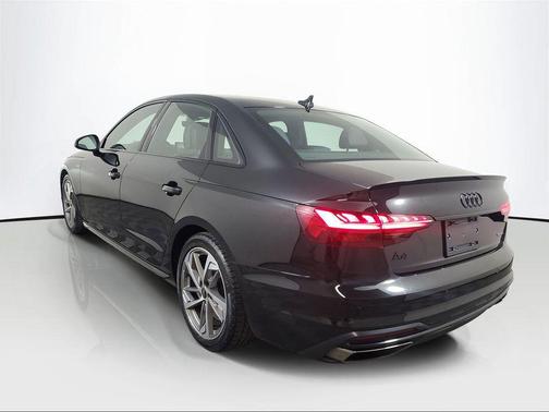 2023 Audi A4 45 S line Premium Plus