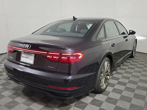 sebring black crystal effect 2026 Audi A8 55 TFSI quattro Tiptronic