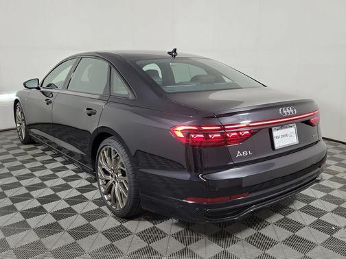 sebring black crystal effect 2026 Audi A8 55 TFSI quattro Tiptronic