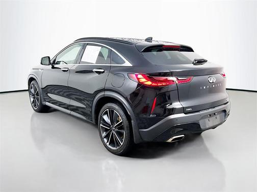 2023 INFINITI QX55 LUXE