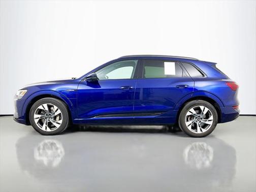 2022 Audi e-tron Premium