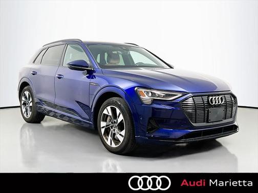 2022 Audi e-tron Premium