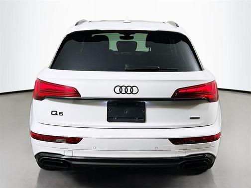 2022 Audi Q5 45 S line Premium Plus
