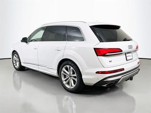 2026 Audi Q7 55 Premium Plus