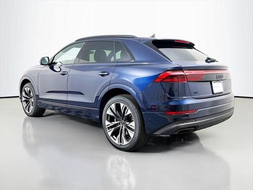 2025 Audi Q8 55 Premium