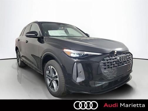 Mythos Black Metallic 2026 Audi Q5 Premium Plus TFSI quattro S tronic