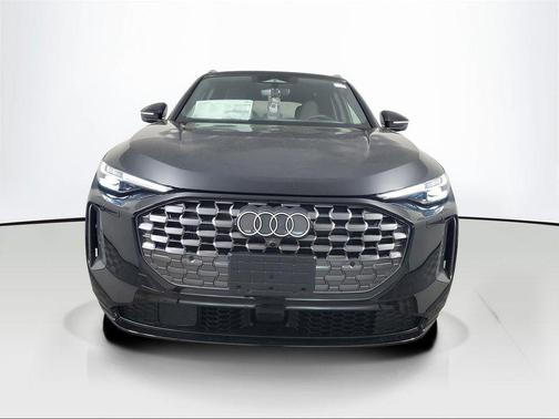 Mythos Black Metallic 2026 Audi Q5 Premium Plus TFSI quattro S tronic