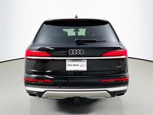 2025 Audi Q7 55 Premium Plus