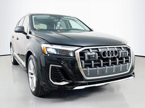 2025 Audi Q7 55 Premium Plus