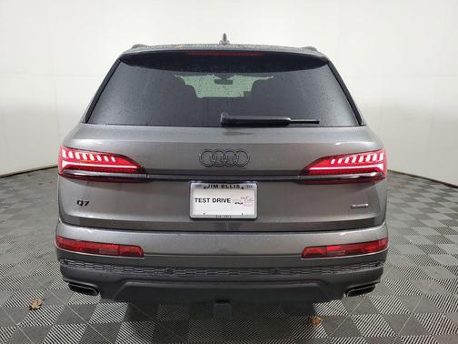 2026 Audi Q7 55 Premium Plus