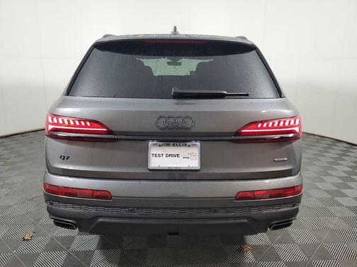 2026 Audi Q7 55 Premium Plus