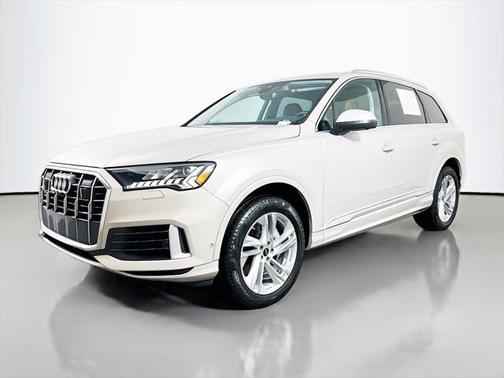 2024 Audi Q7 55 Premium Plus