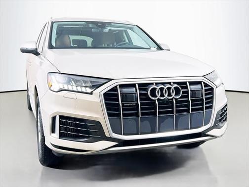 2024 Audi Q7 55 Premium Plus