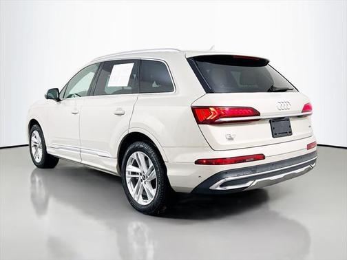 2024 Audi Q7 55 Premium Plus