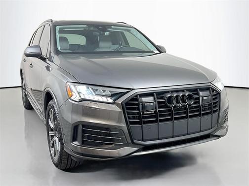 2024 Audi Q7 45 Premium Plus