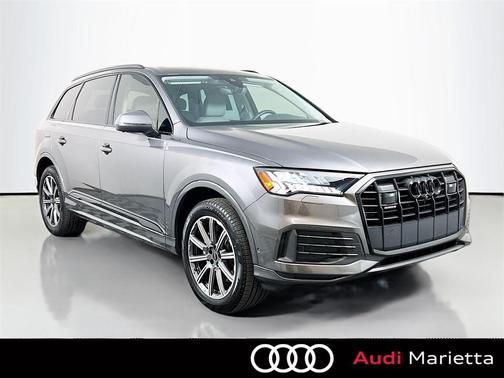 2024 Audi Q7 45 Premium Plus