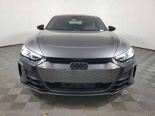 Daytona Gray Pearl Effect 2023 Audi RS e-tron GT quattro