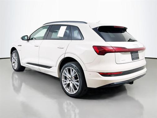 2021 Audi e-tron Prestige