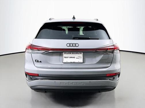 2025 Audi Q4 e-tron Premium 55 quattro